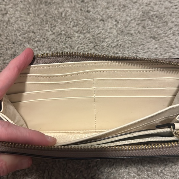 Kate Spade Leather Wallet - Picture 5 of 9